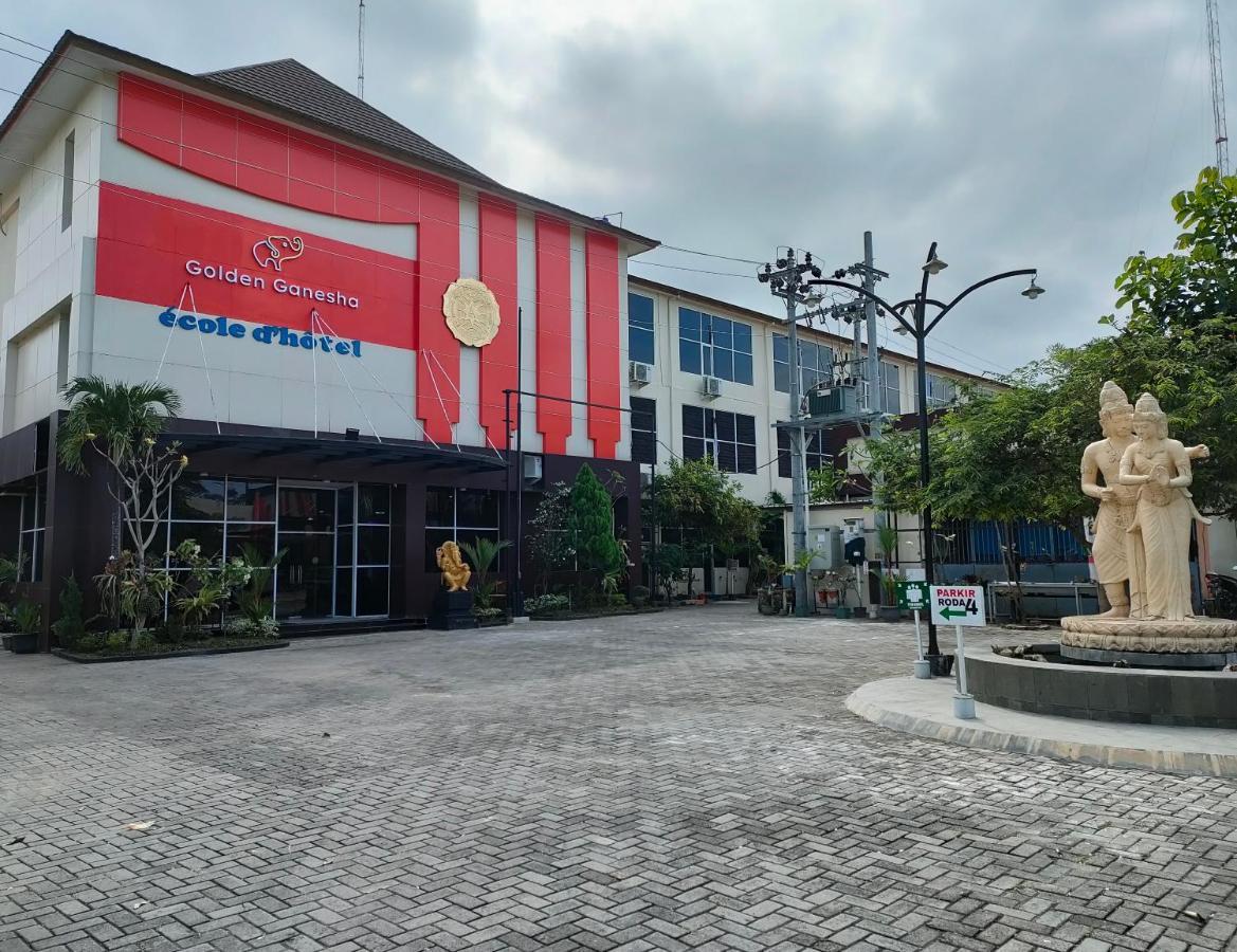 Golden Ganesha Hotel Yogyakarta By Ecommerceloka Gondowulung Exteriör bild
